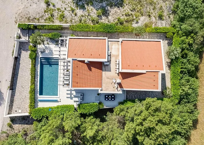 Bianca Villa Pridraga