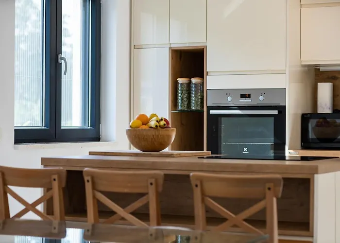 Bianca Villa Pridraga